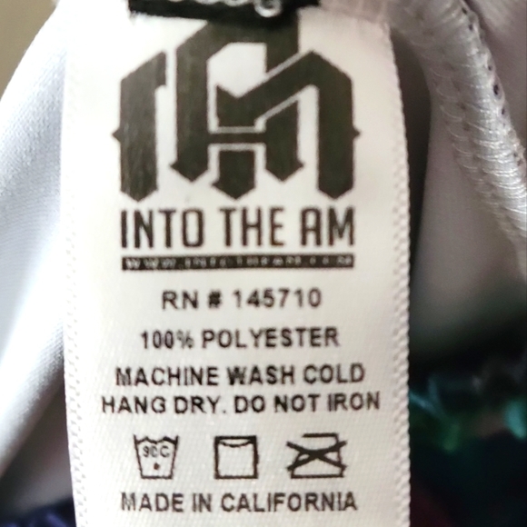 Into The AM Galaxy Shorts - Picture 4 of 4